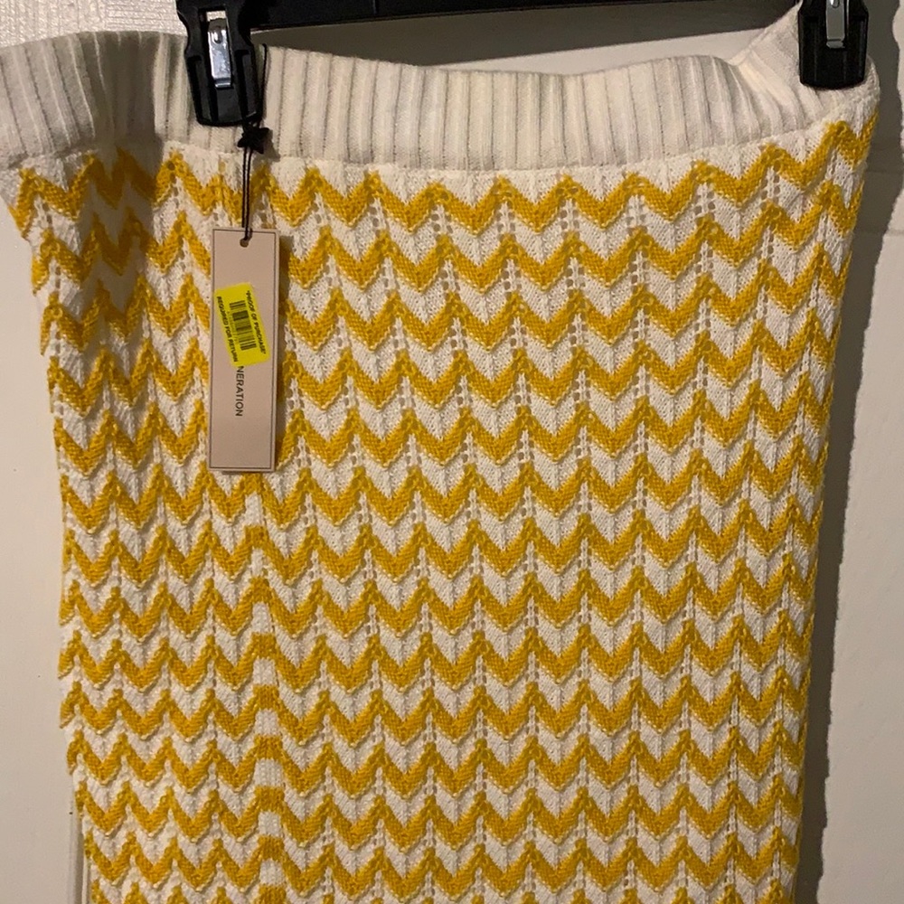 BCBG Large Skirt
